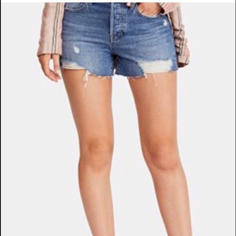 FREE PEOPLE Sofia distressed denim shorts - Picture 5 of 11